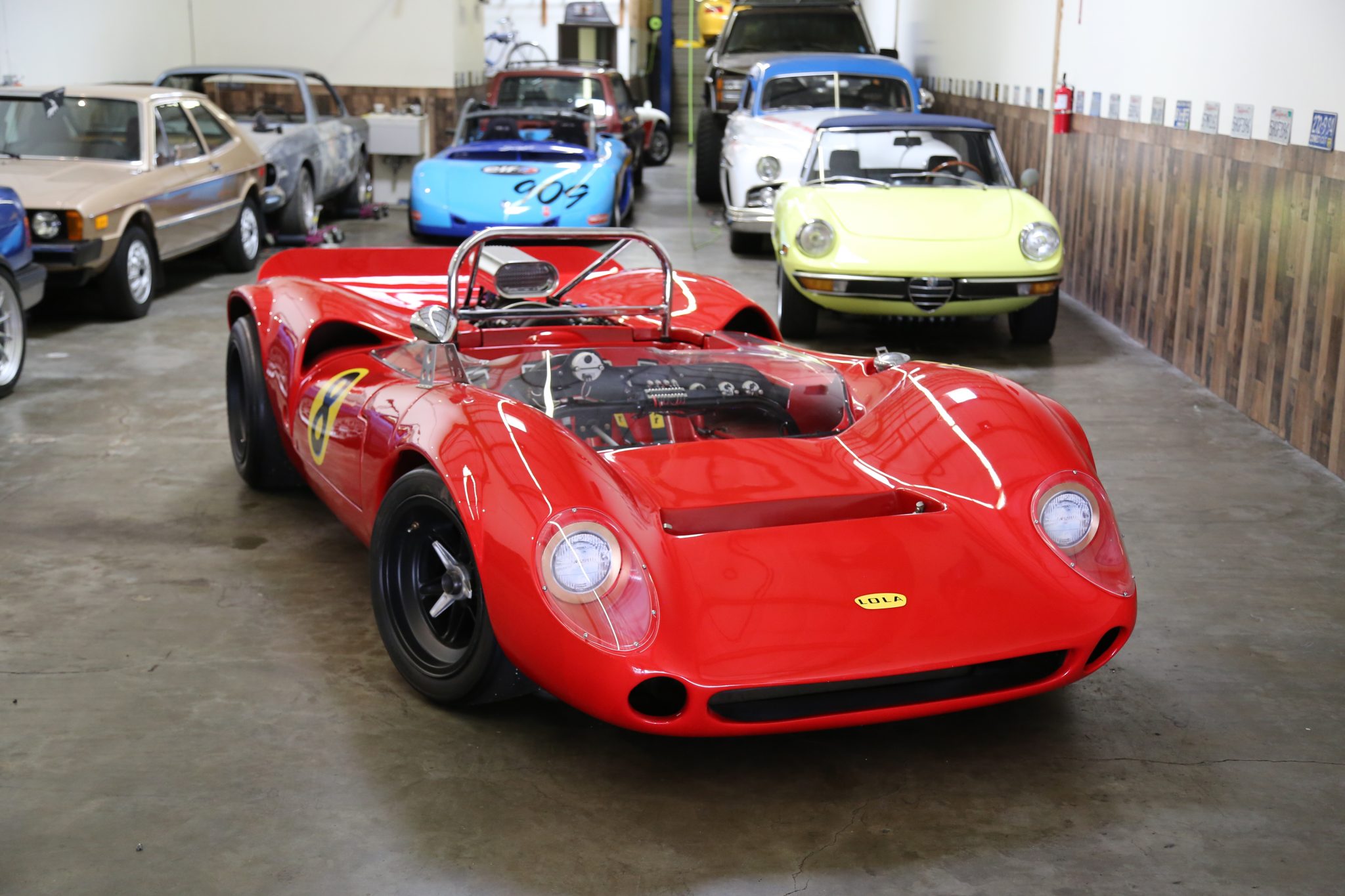 1967 Lola T70 MkII Spyder Replica 