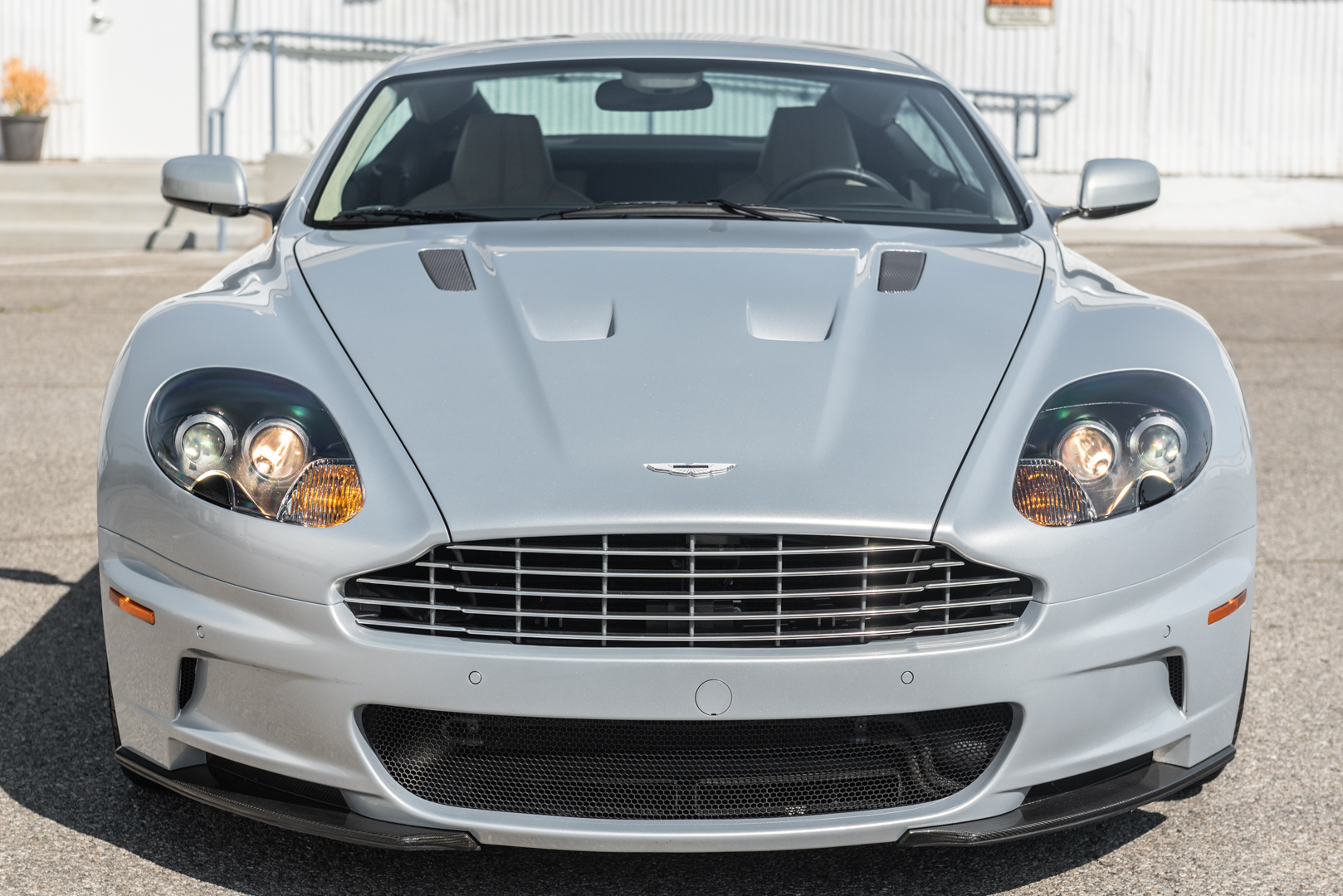 2009 Aston Martin DBS 