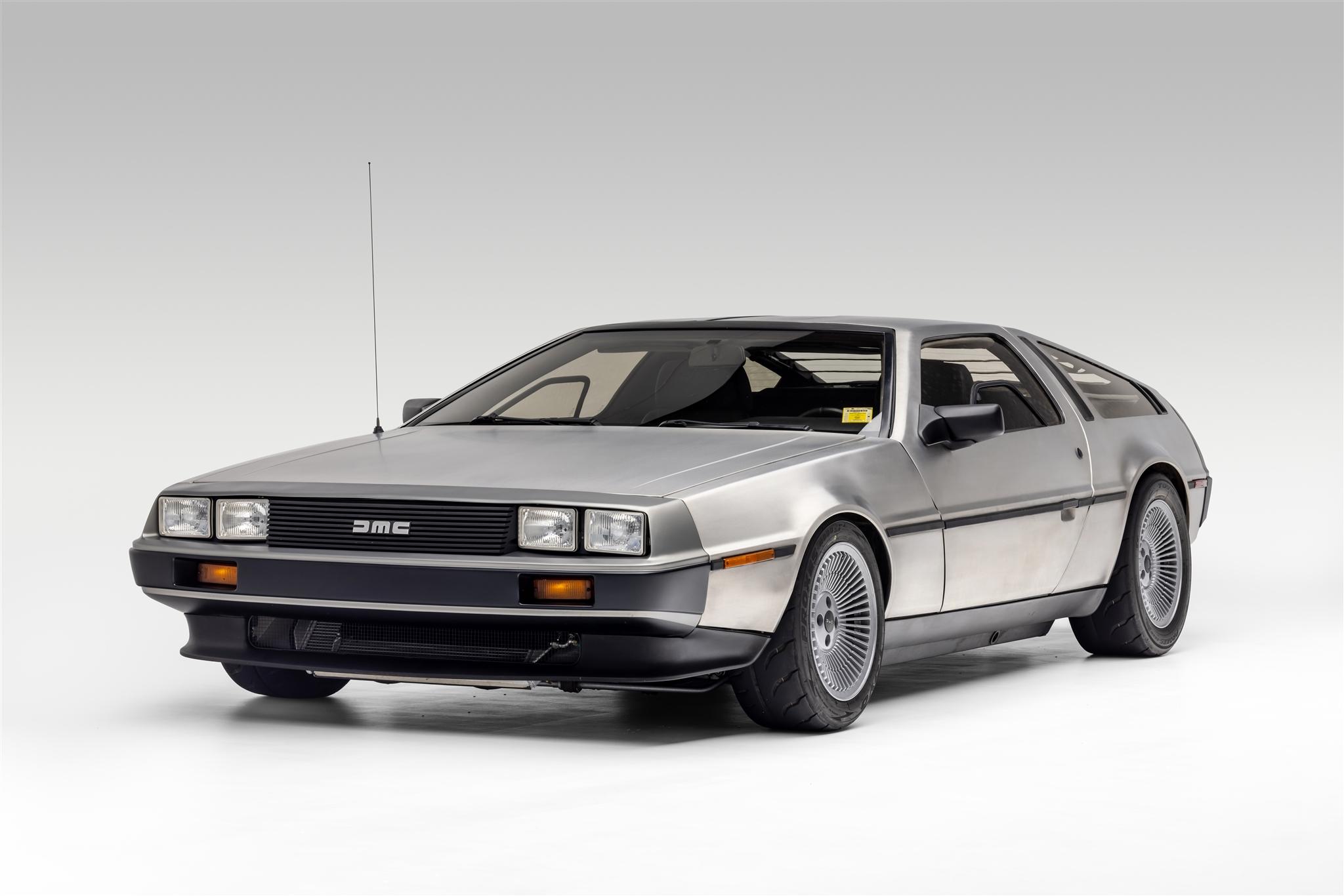 1981 DeLorean DMC-12 