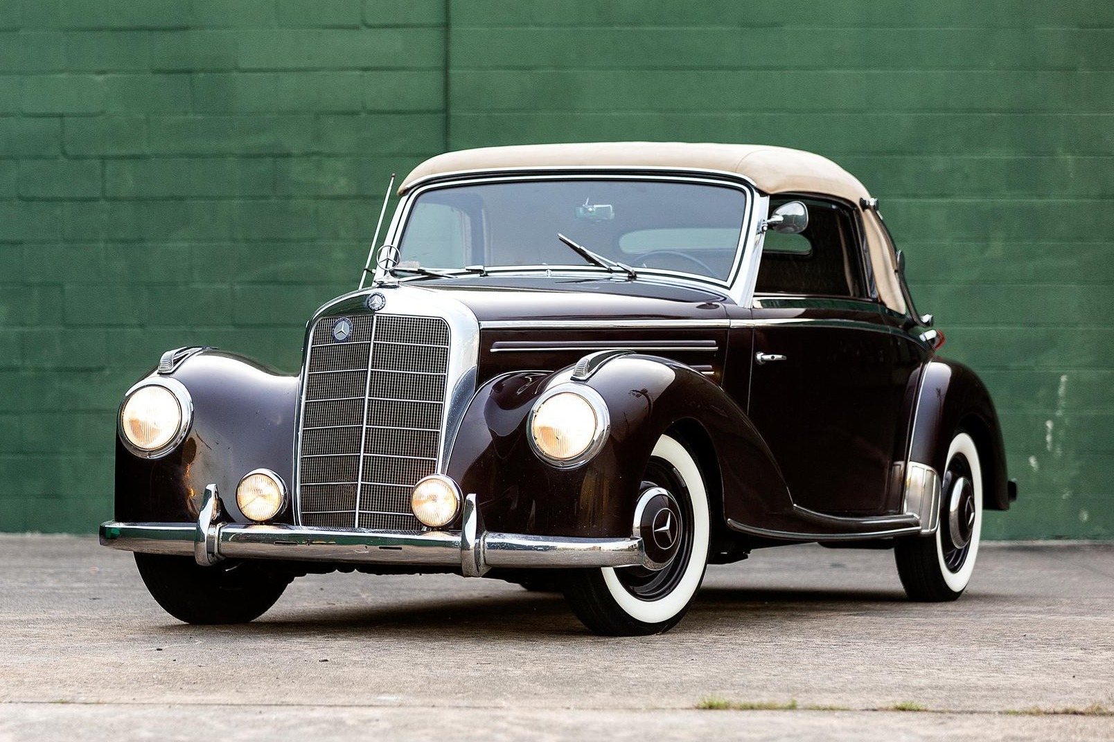 1951 Mercedes-Benz W187 220 