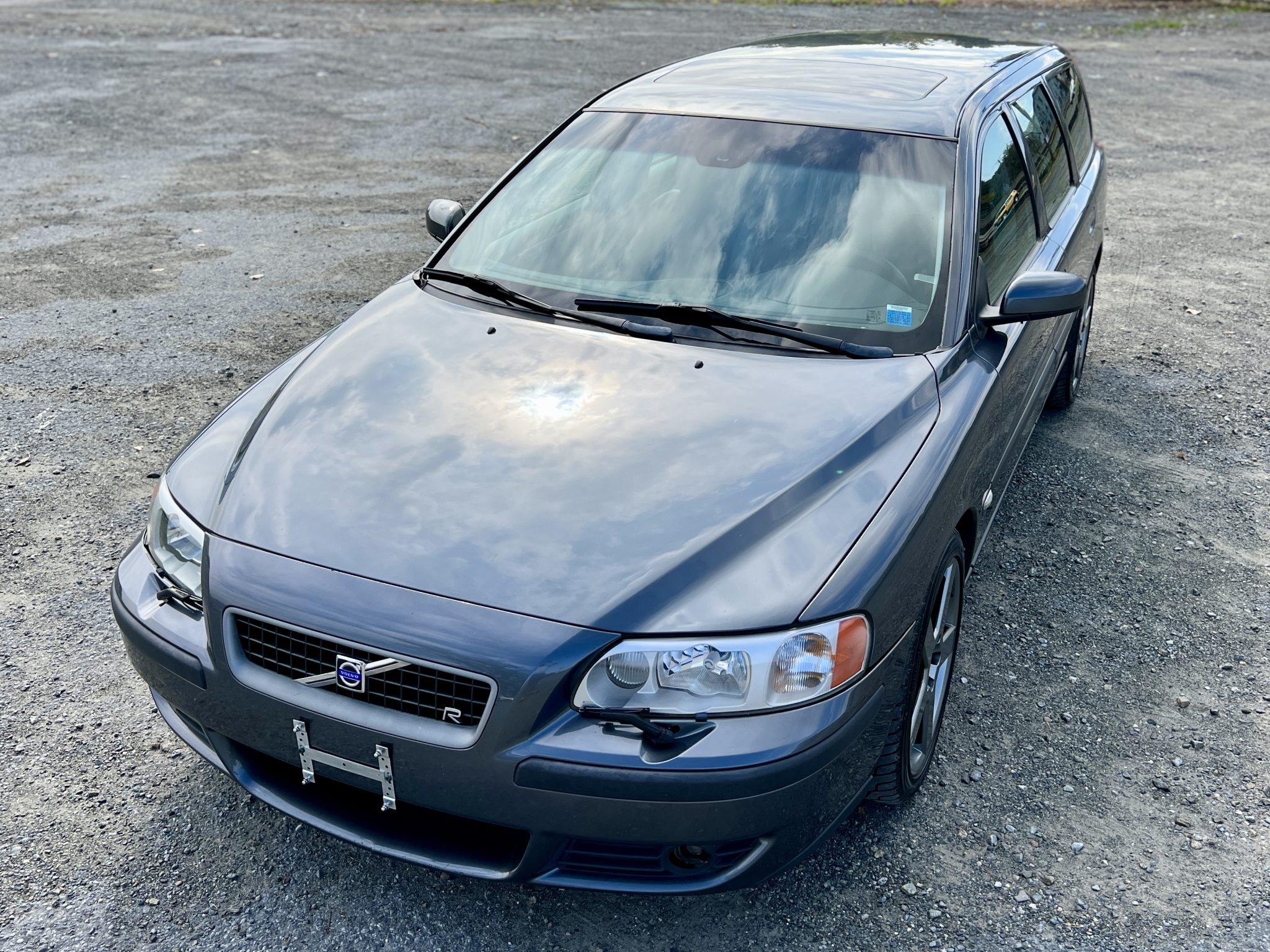2004 Volvo V70R 