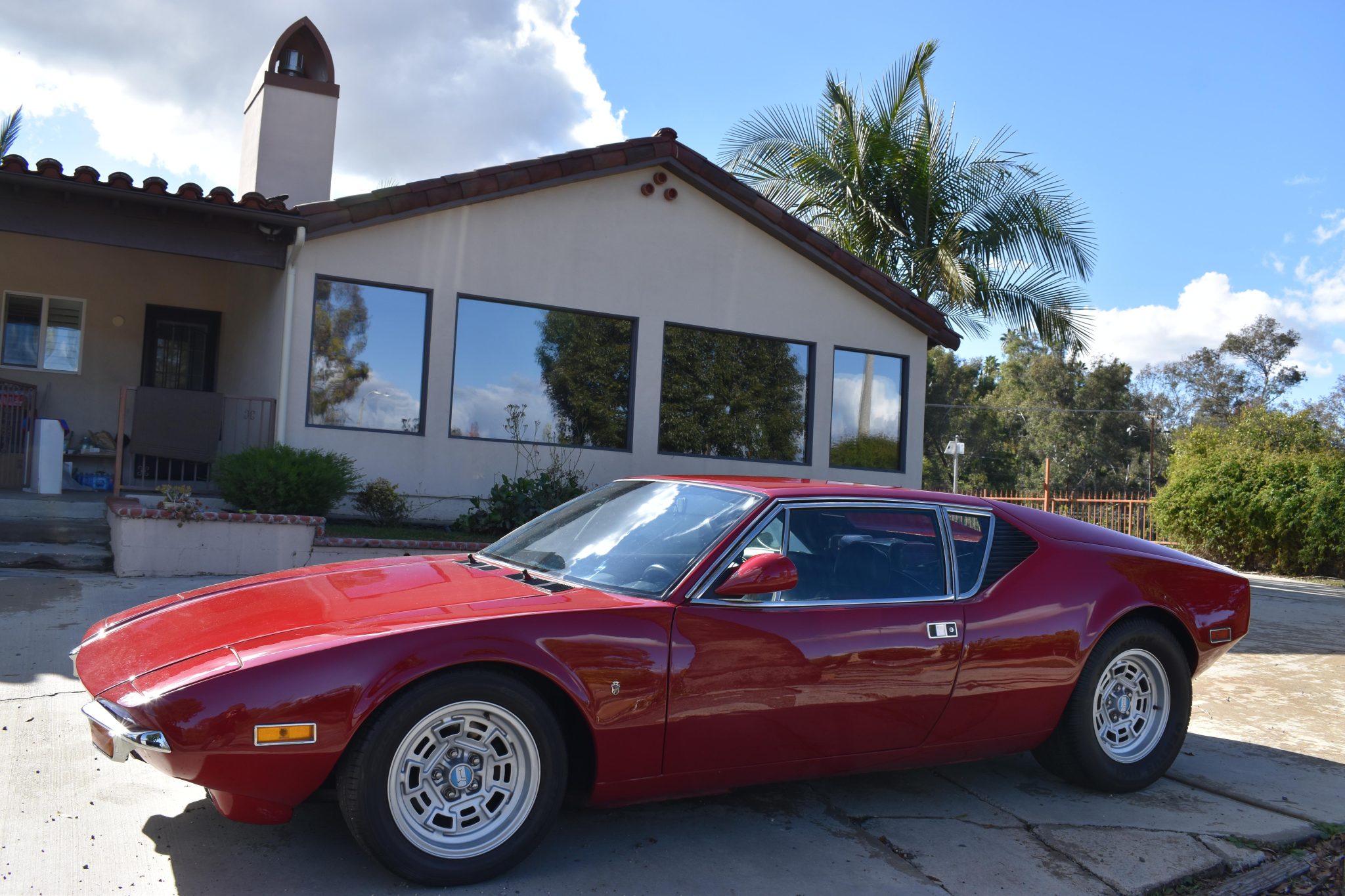1971 DeTomaso Pantera 