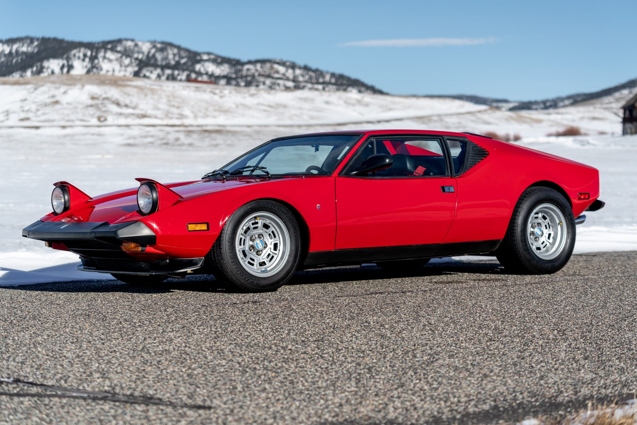 1973 DeTomaso Pantera 