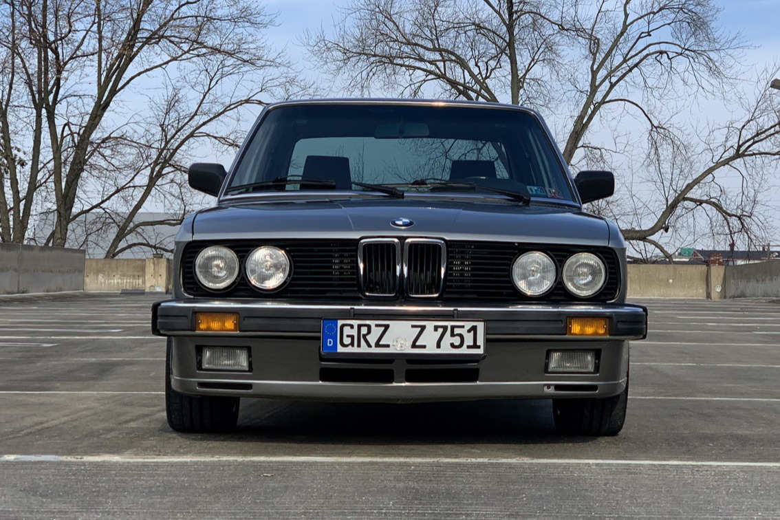 1987 BMW E28 5-Series 