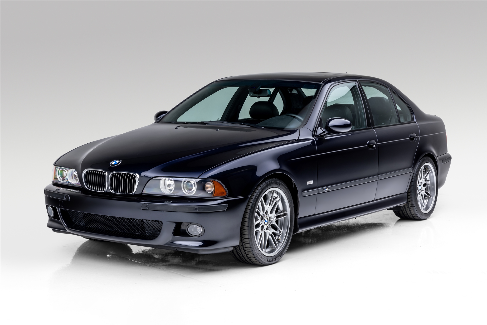 2001 BMW E39 M5 