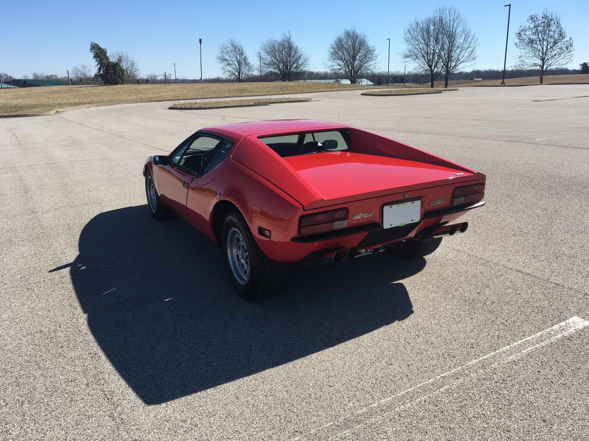 1972 DeTomaso Pantera 