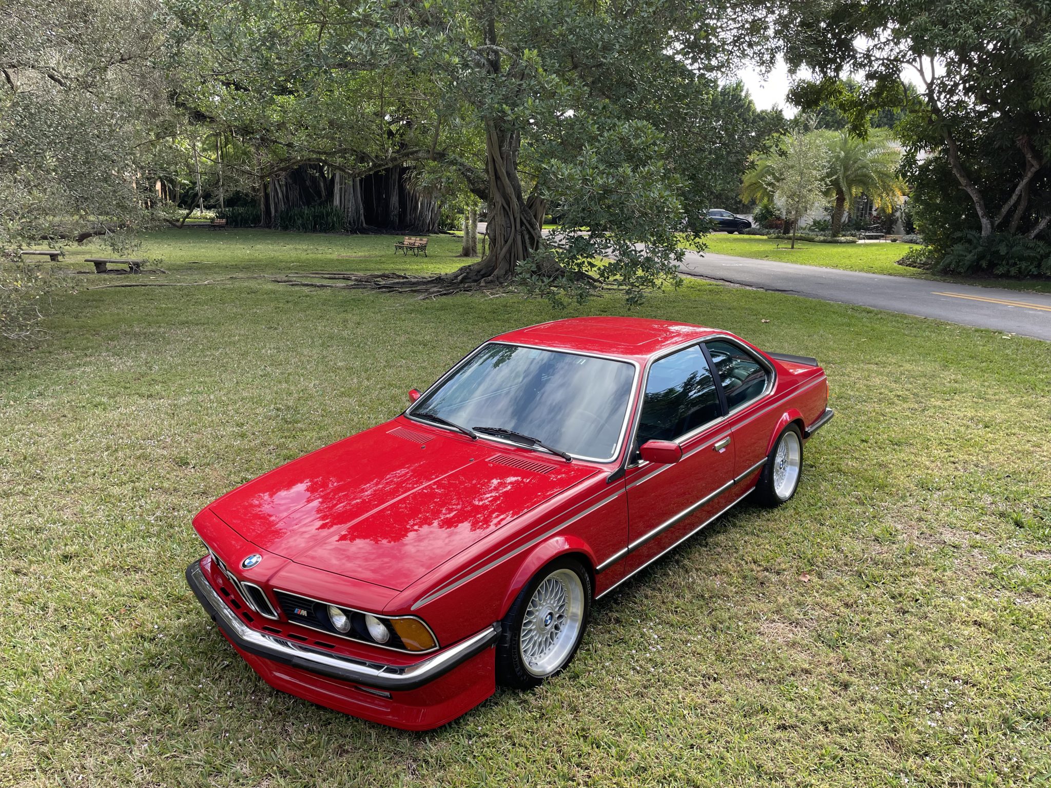 1985 BMW E24 M6 & M635CSi 