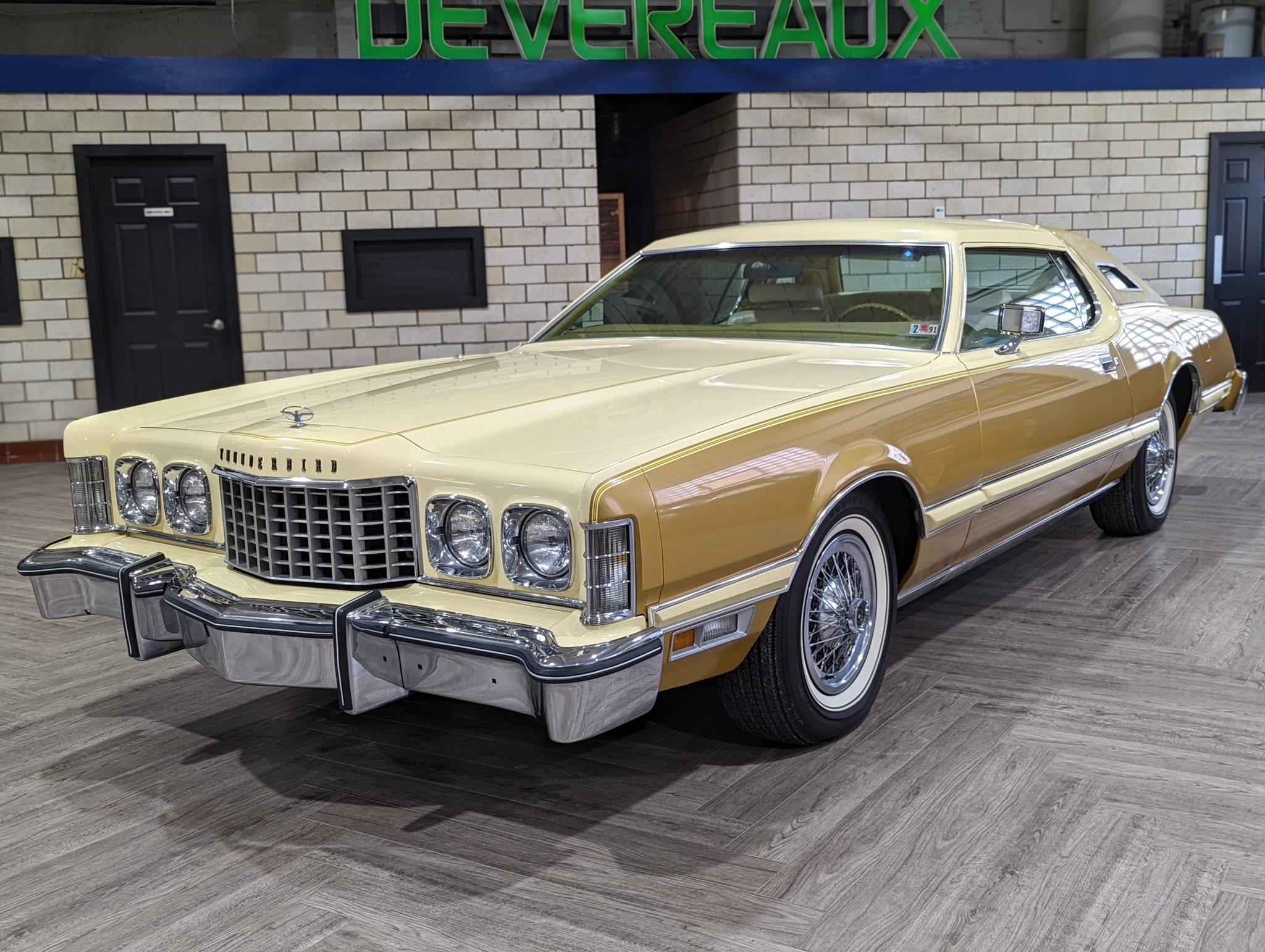 1976 Ford Thunderbird (1972-1976) 