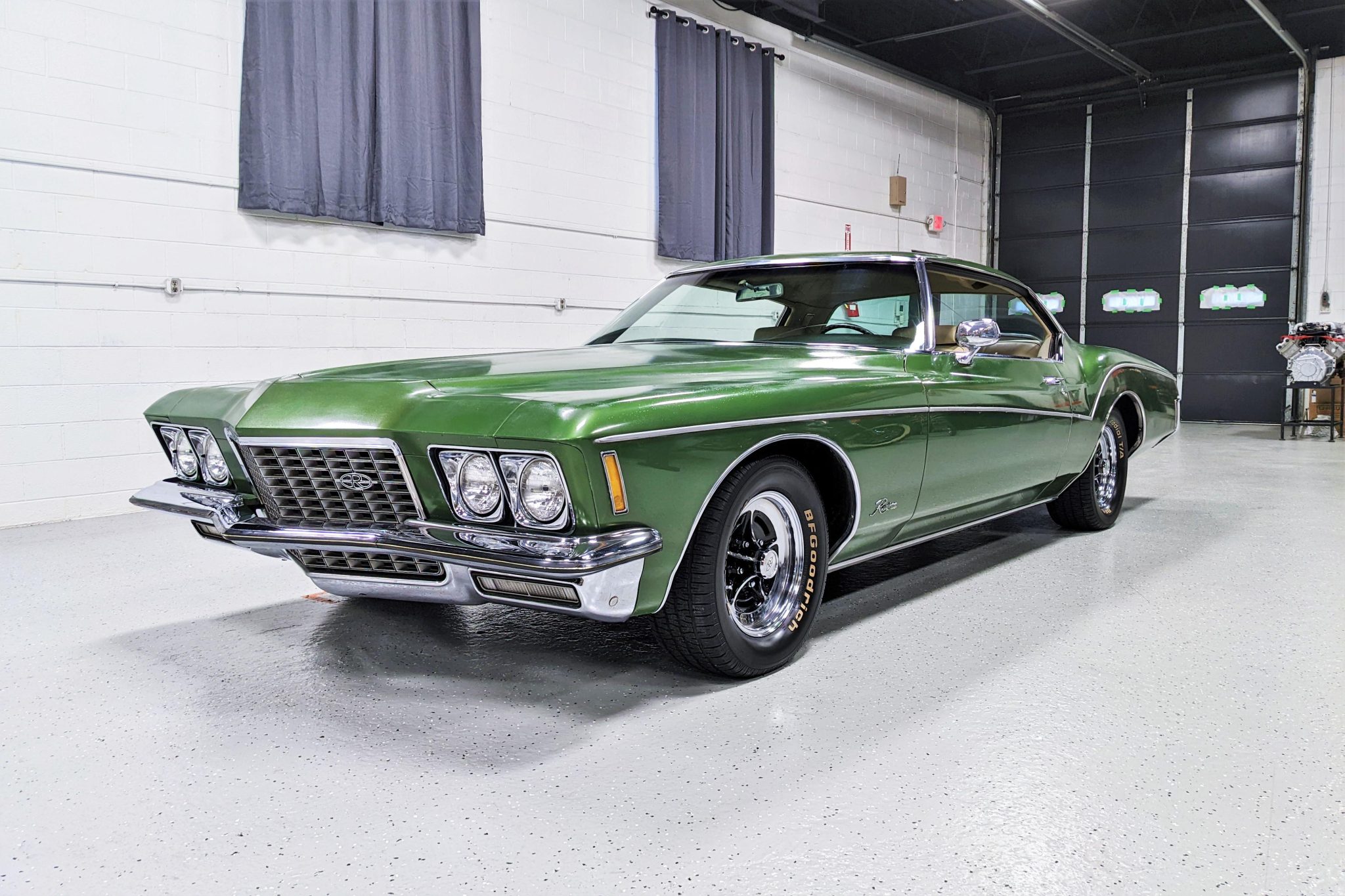 1972 Buick Riviera 