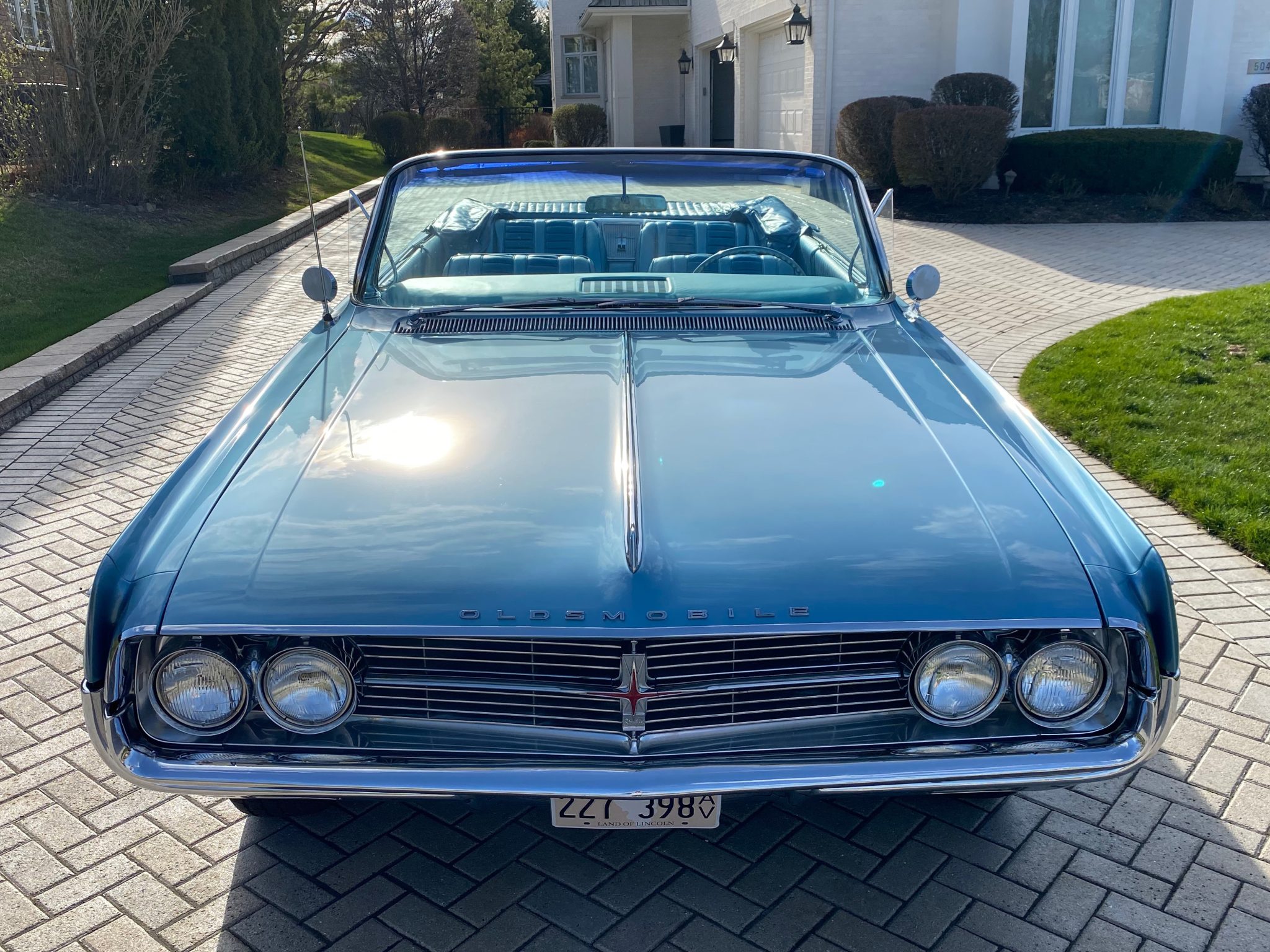 1962 Oldsmobile Starfire 