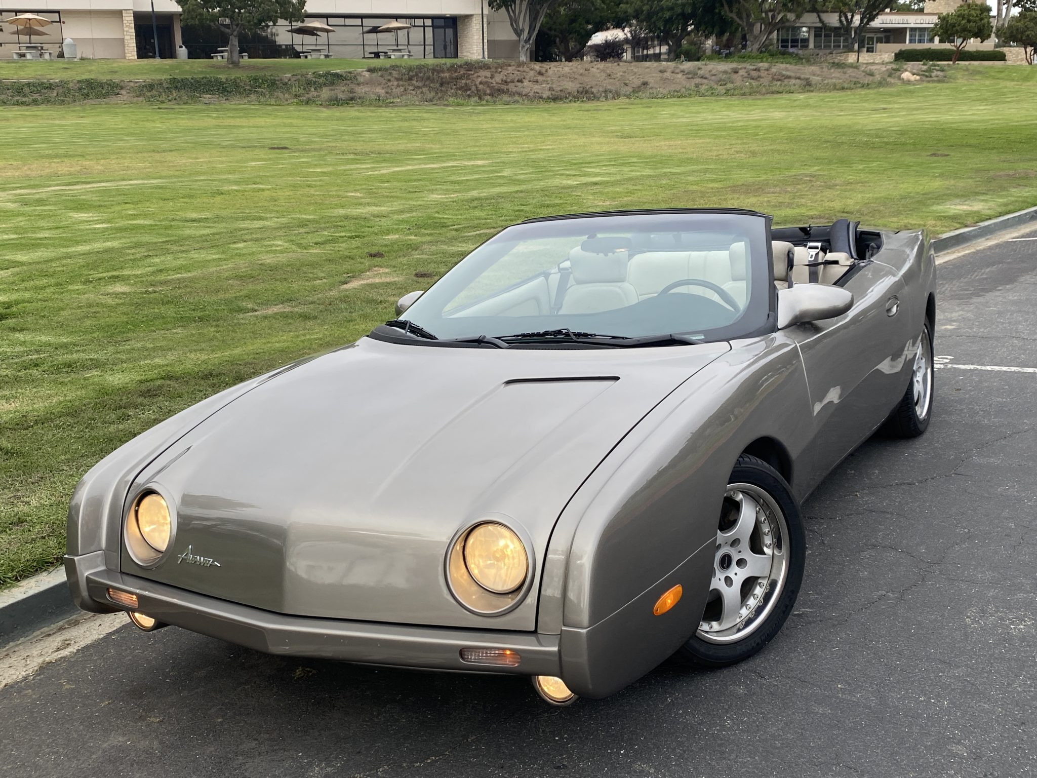 2002 Studebaker Avanti 