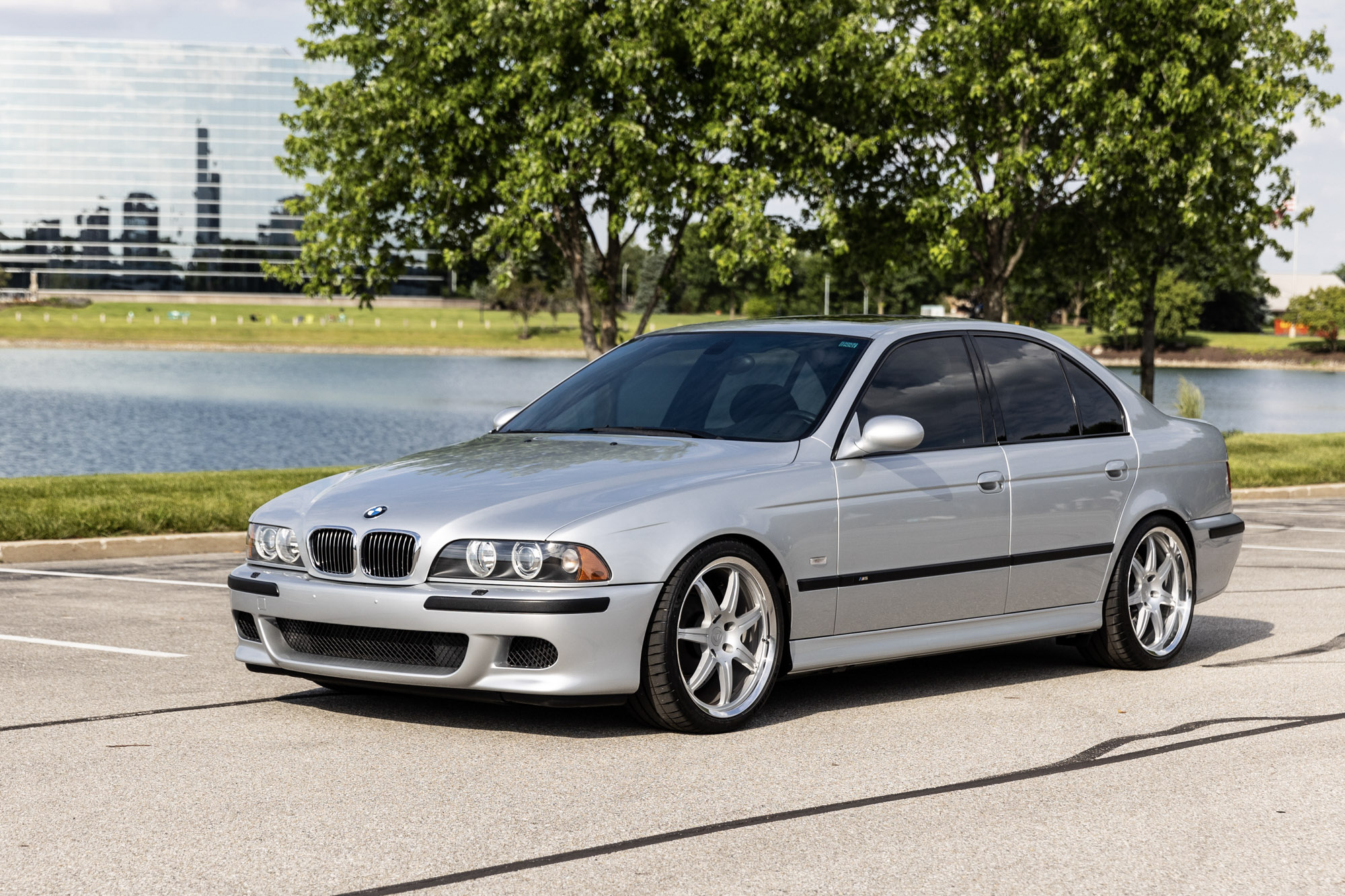 2003 BMW E39 M5 