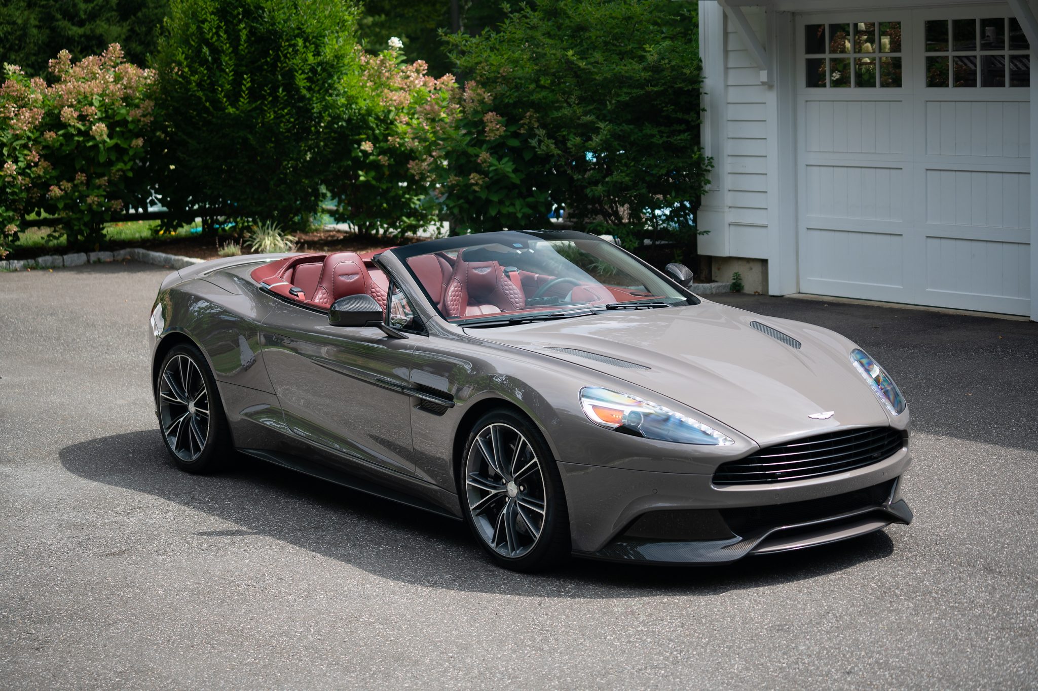 2016 Aston Martin Vanquish 