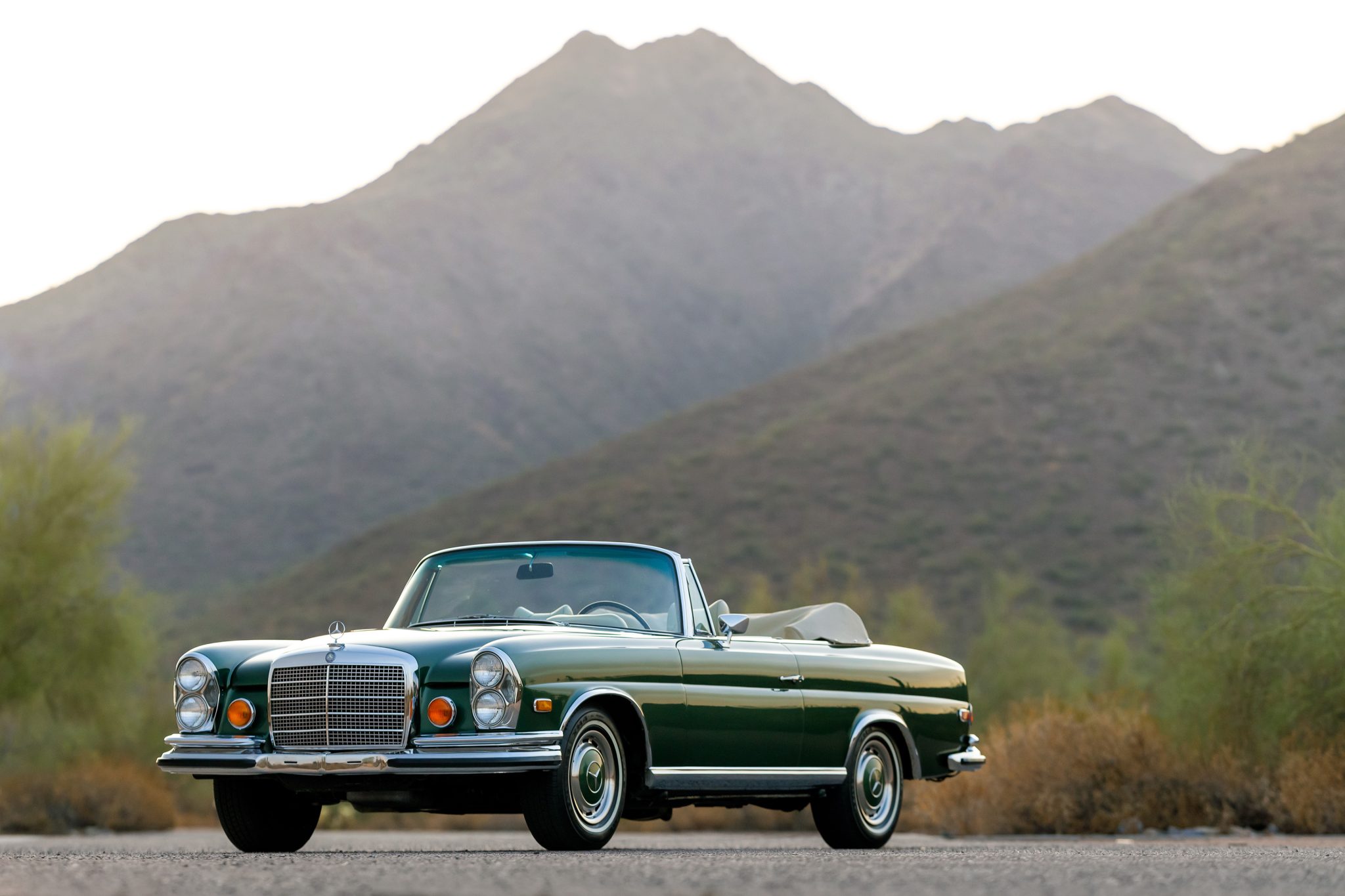 1971 Mercedes-Benz W111 Coupe & Cabriolet 
