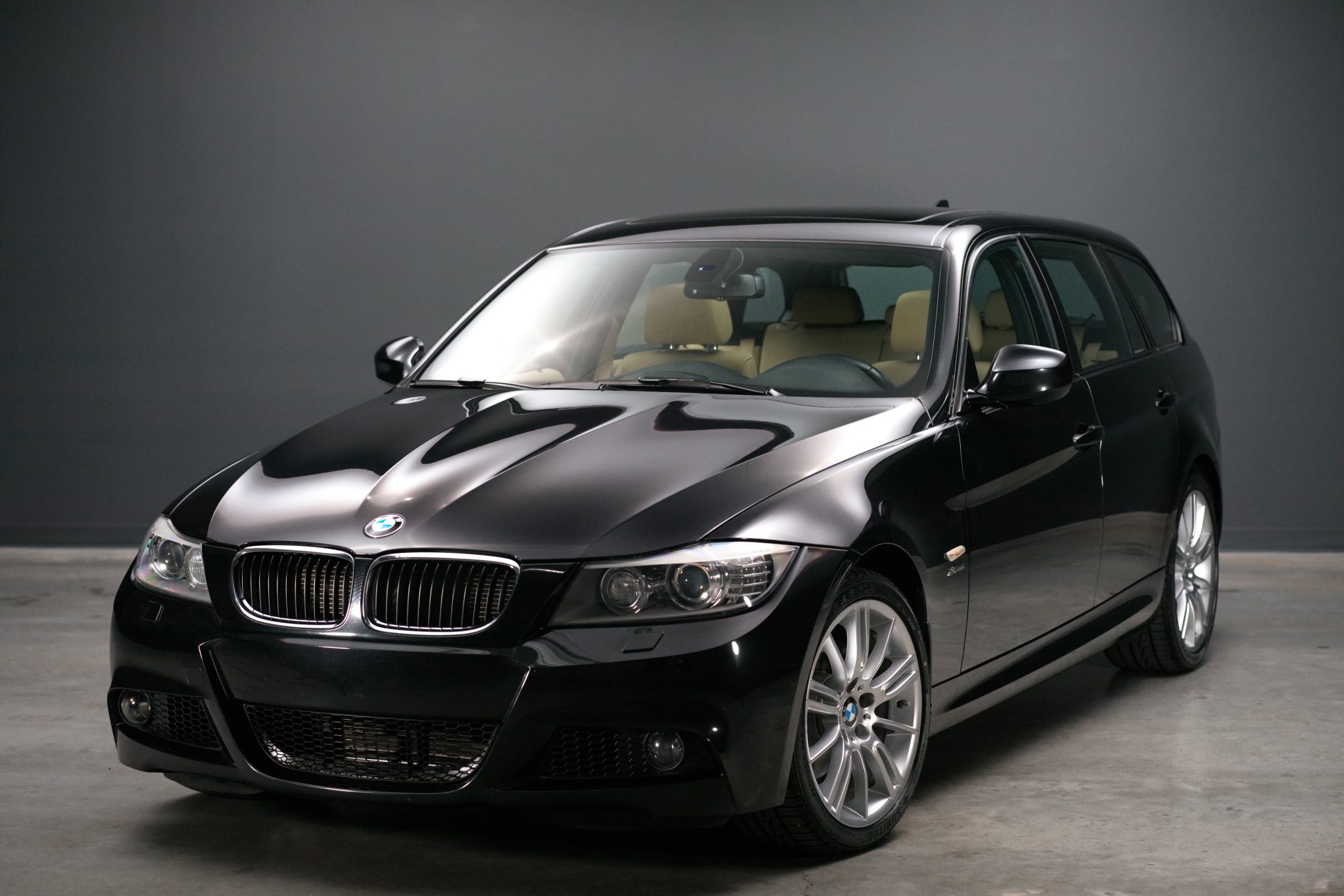 2011 BMW E91 3-Series Touring 