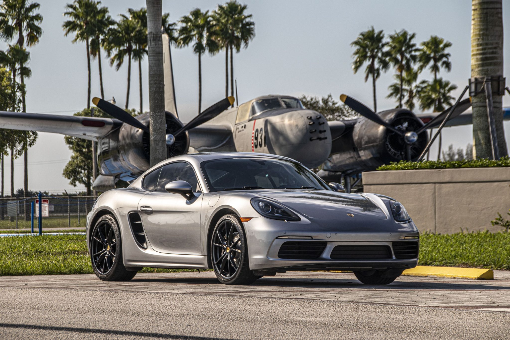 2018 Porsche 982 718 Cayman 