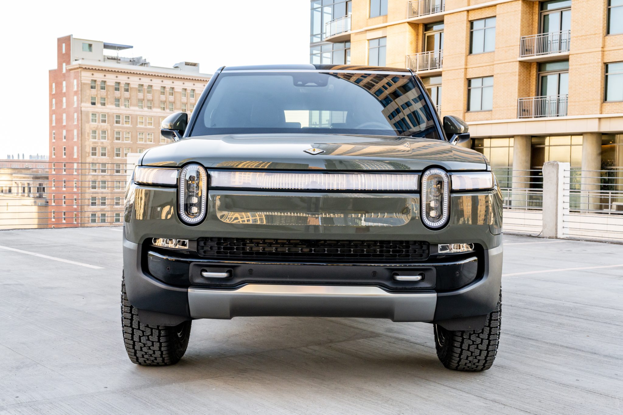 2022 Rivian R1S 
