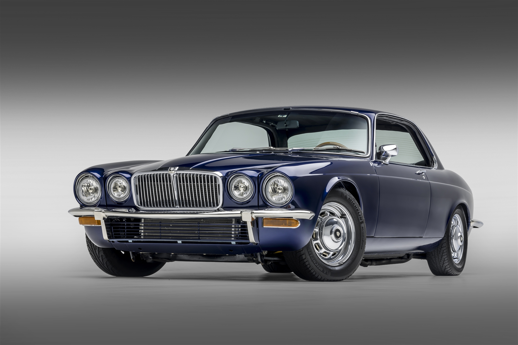 1975 Jaguar XJ Coupe (1975-1978) 