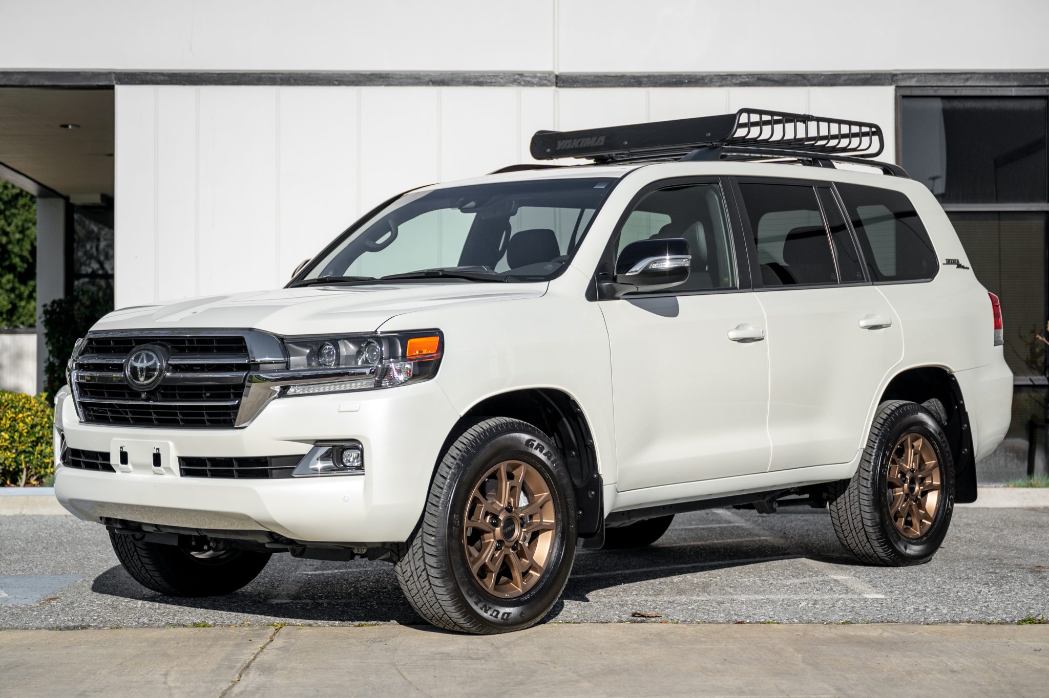 2020 Toyota Land Cruiser 200-Series 