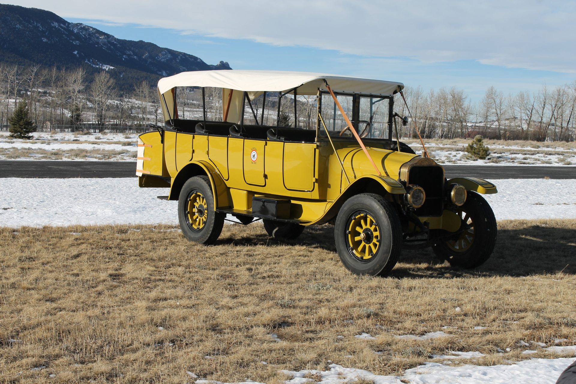 1925 White Model 15-45 Yellowstone Park Touring Bus 