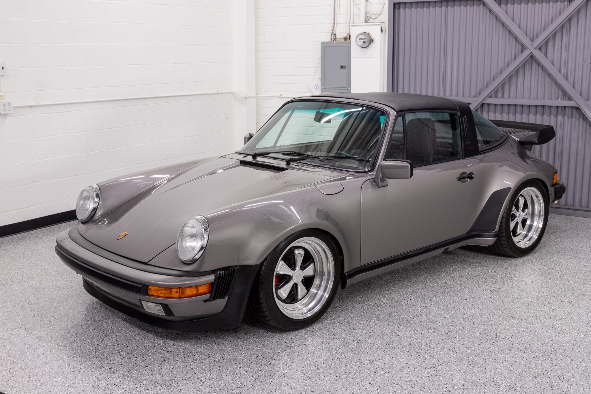 1985 Porsche 911 Carrera 3.2 