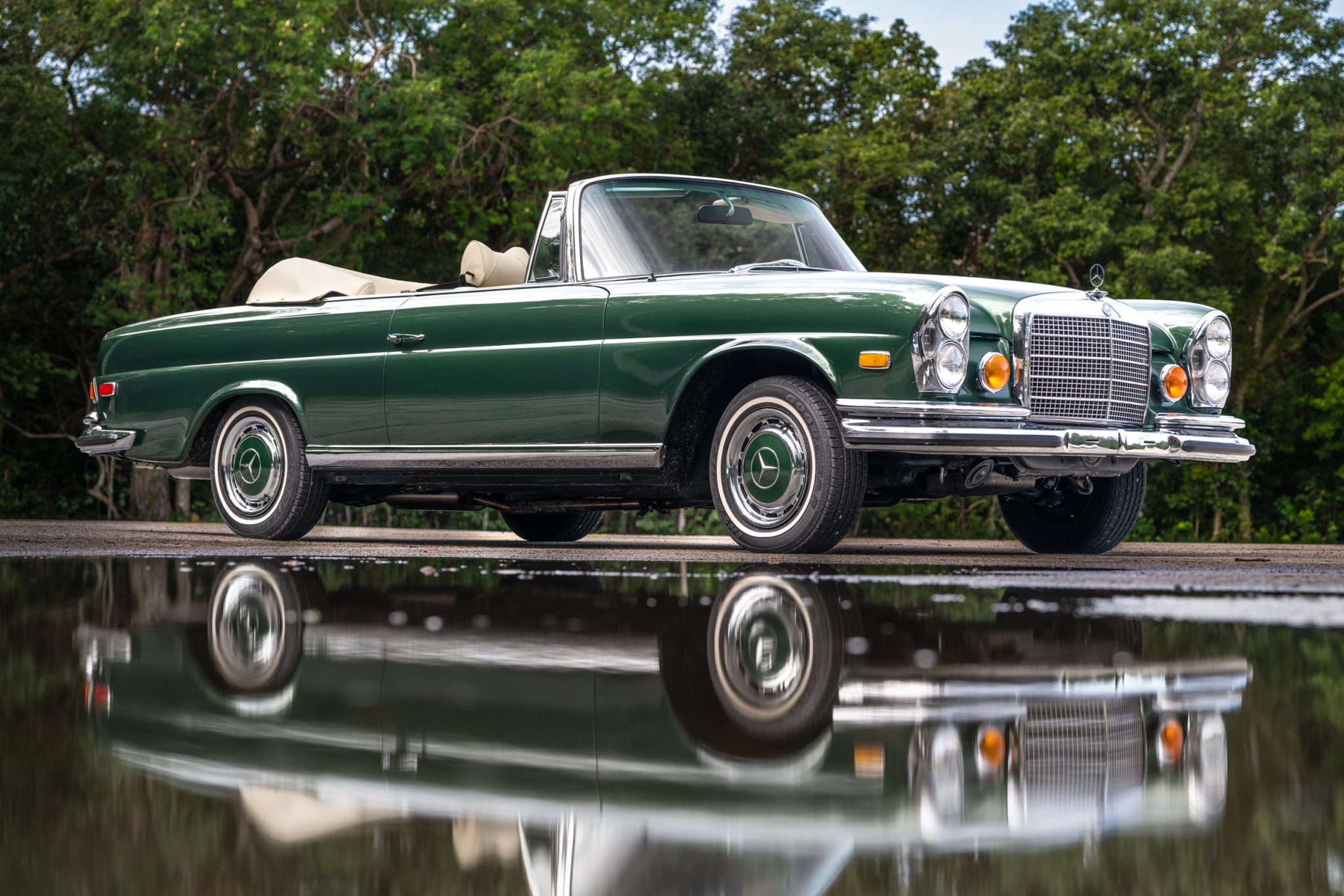 1971 Mercedes-Benz W111 Coupe & Cabriolet 