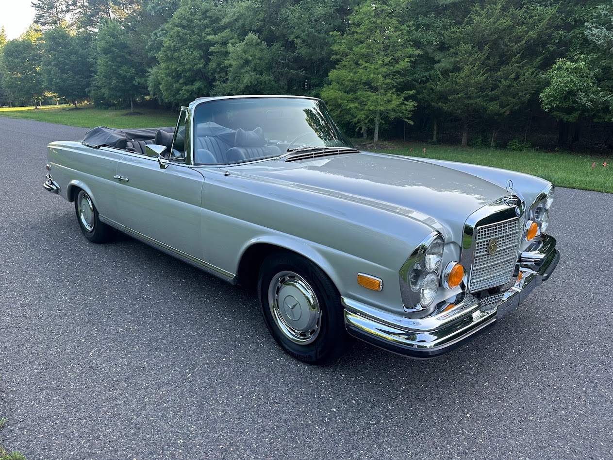 1971 Mercedes-Benz W111 Coupe & Cabriolet 