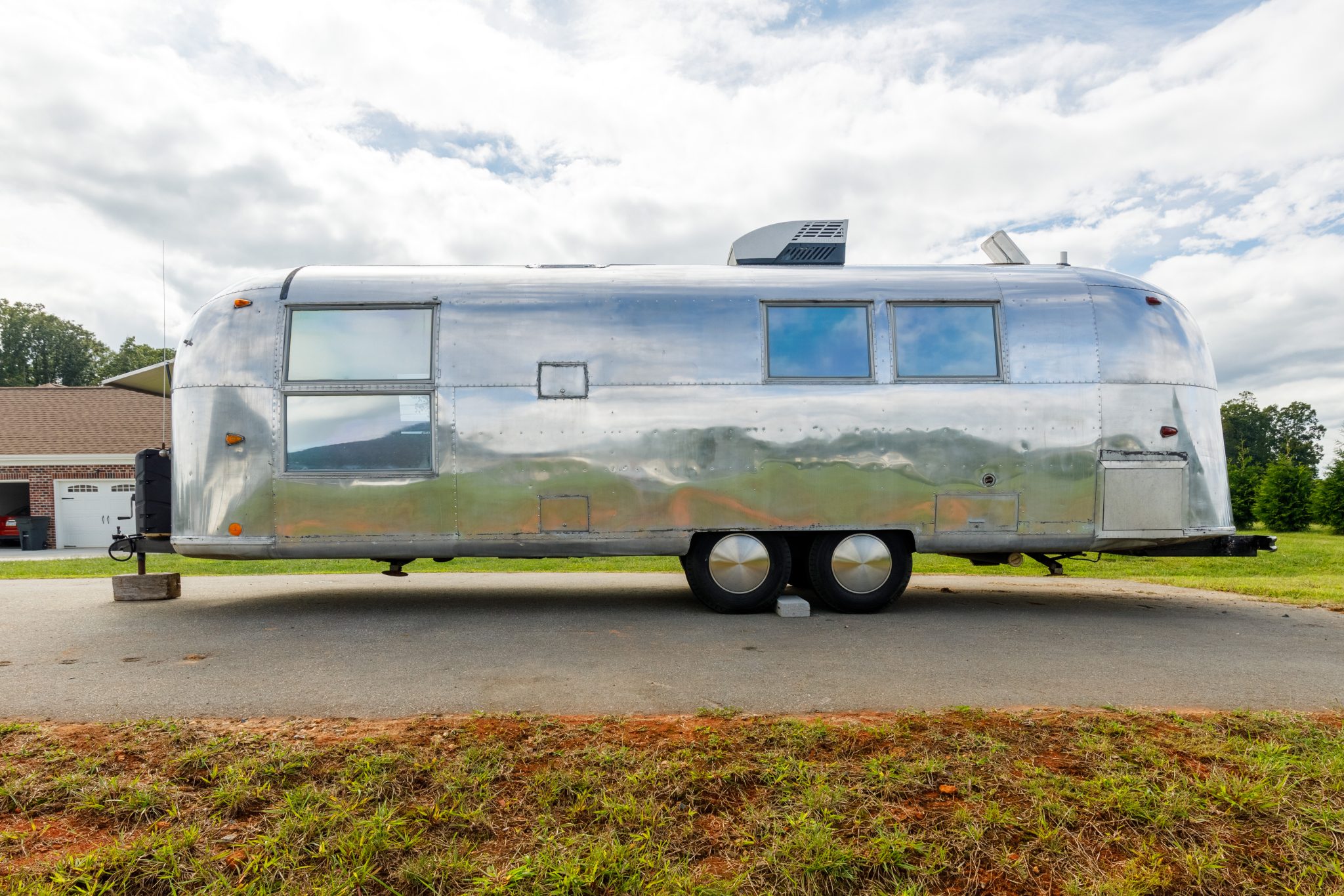 1964 Parts and Automobilia – Trailers 