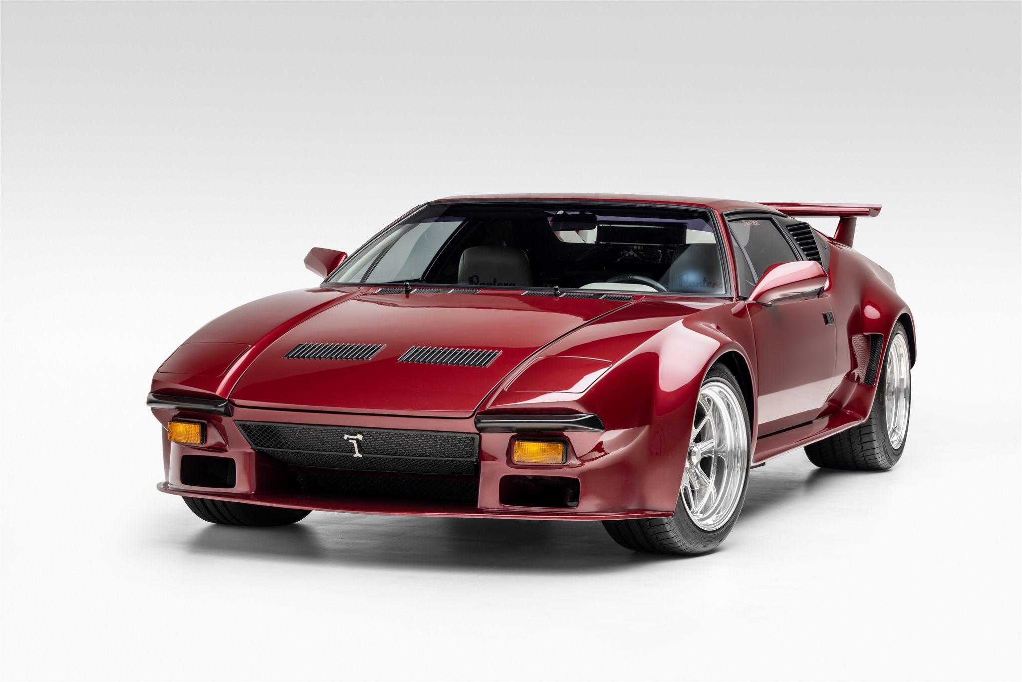 1973 DeTomaso Pantera 