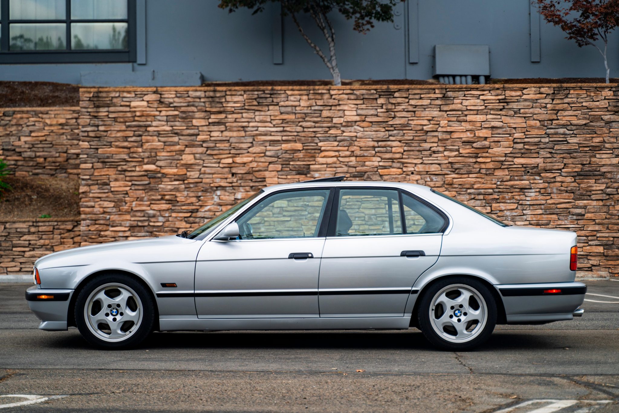 1995 BMW E34 5-Series 