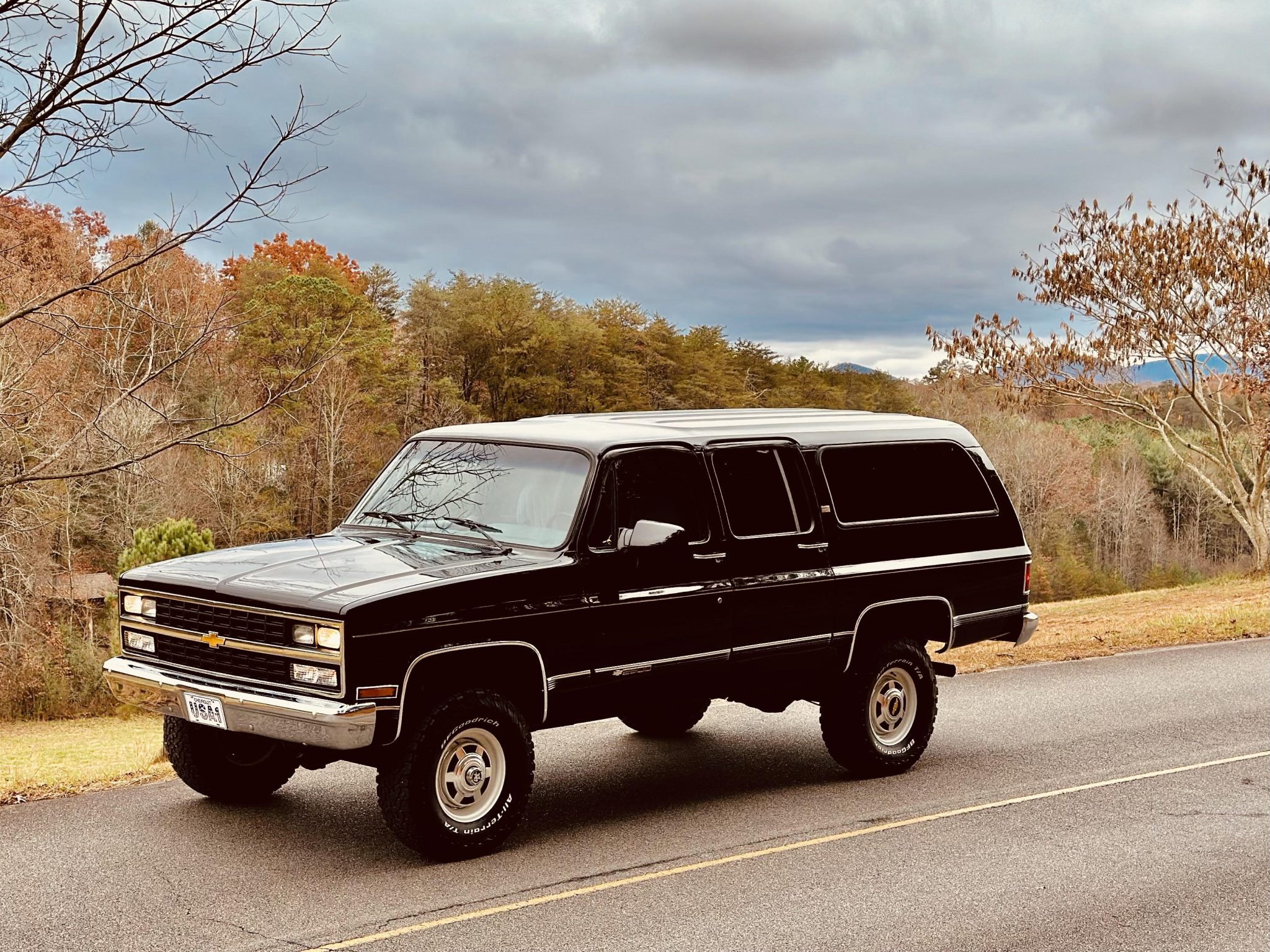 1990 Chevrolet Suburban (1973-1991) 
