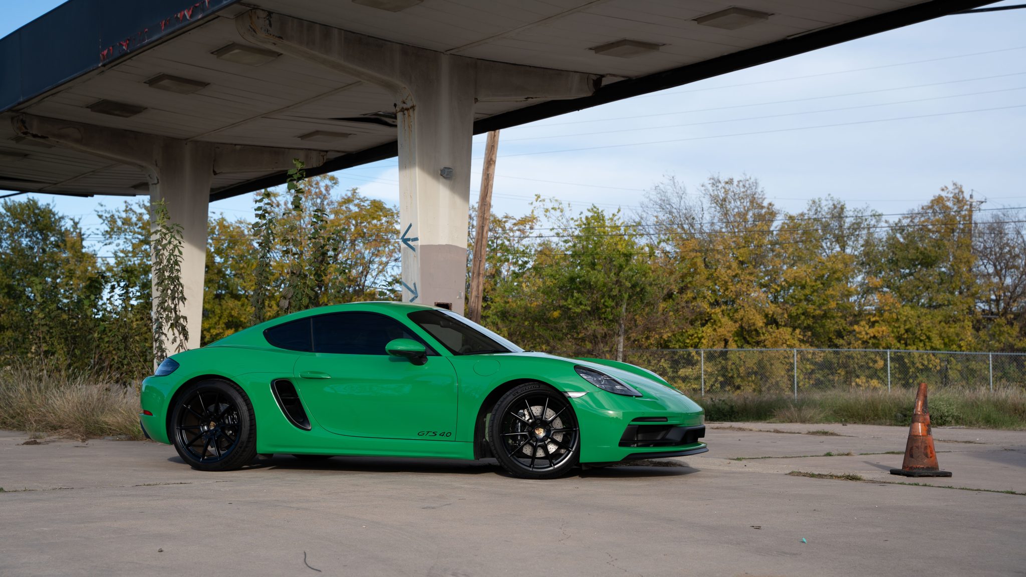 2023 Porsche 982 718 Cayman 