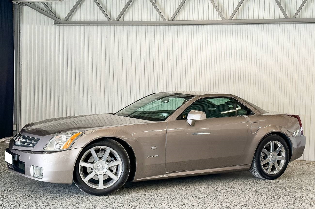 2005 Cadillac XLR