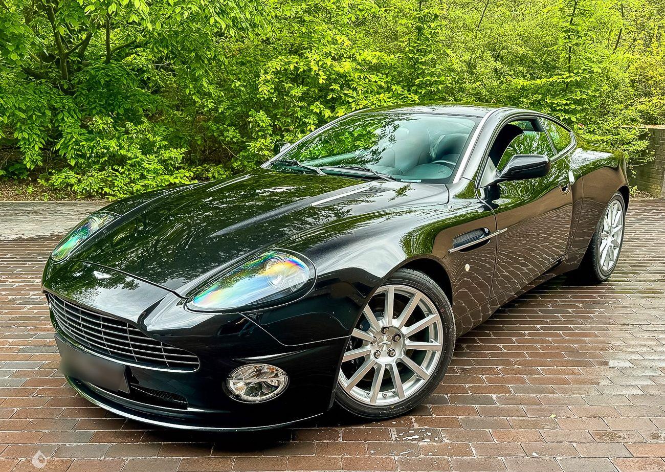2005 Aston Martin Vanquish