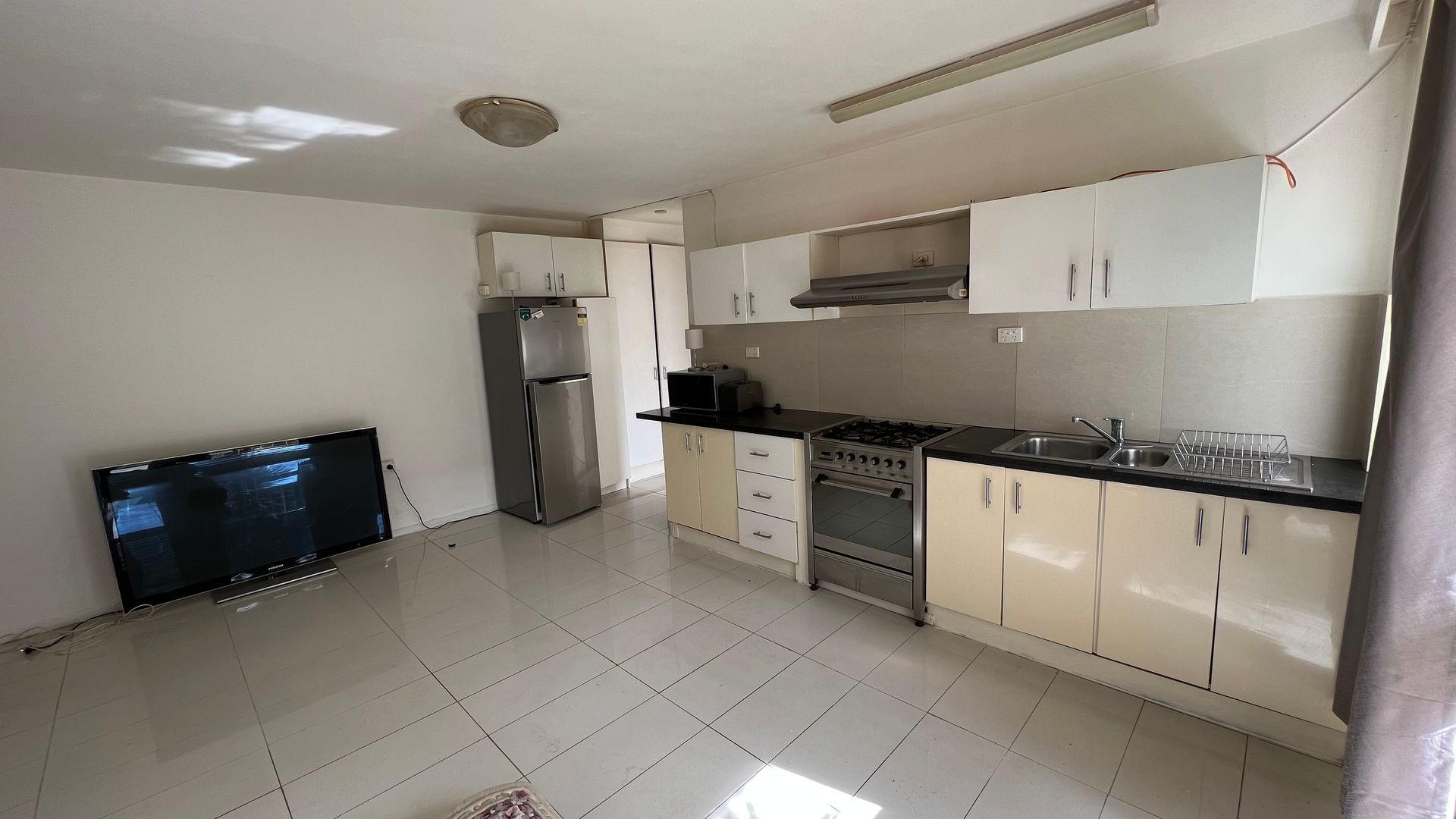 Apartment / Unit / Flat for rent