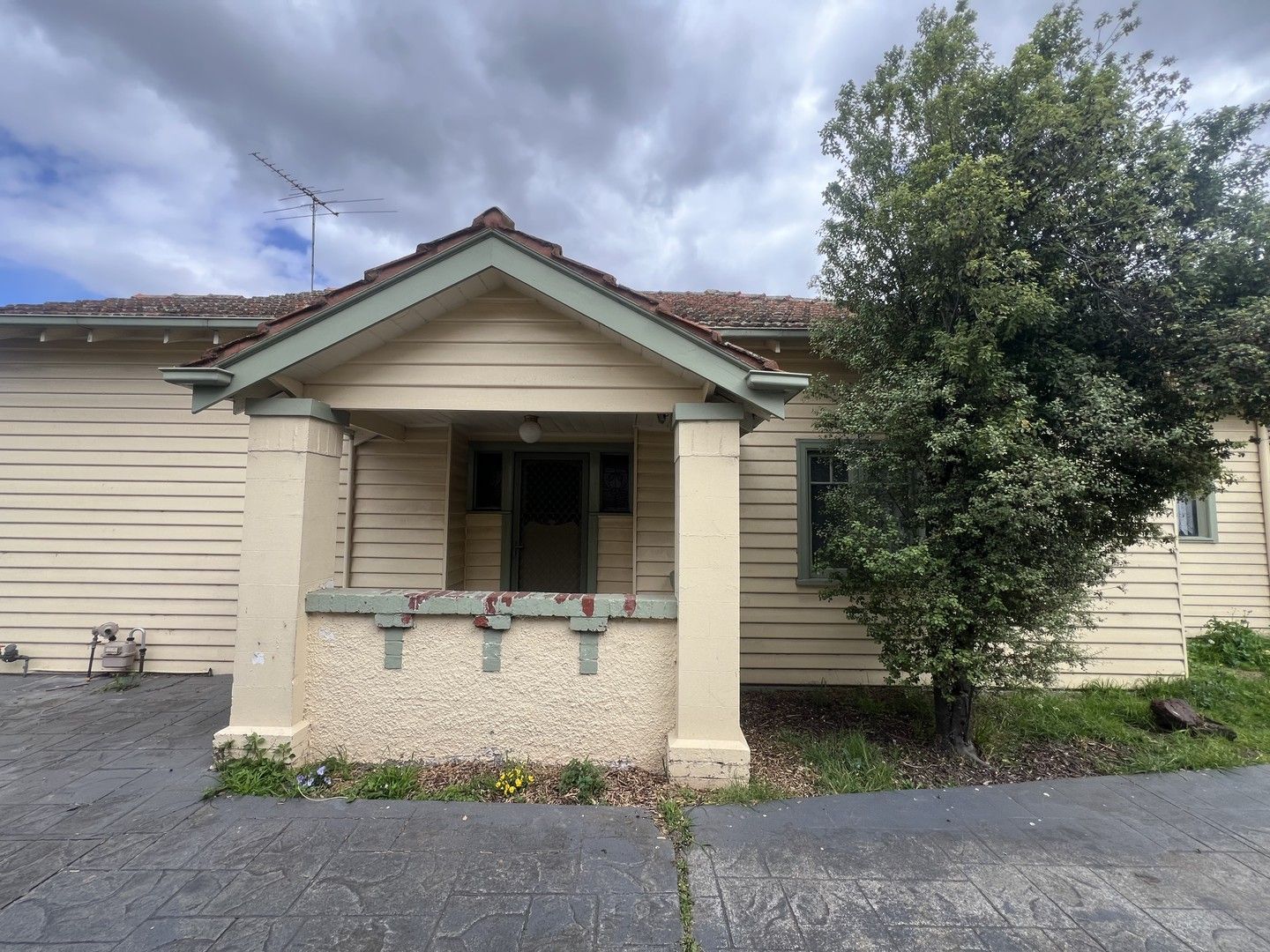 Apartment / Unit / Flat for rent