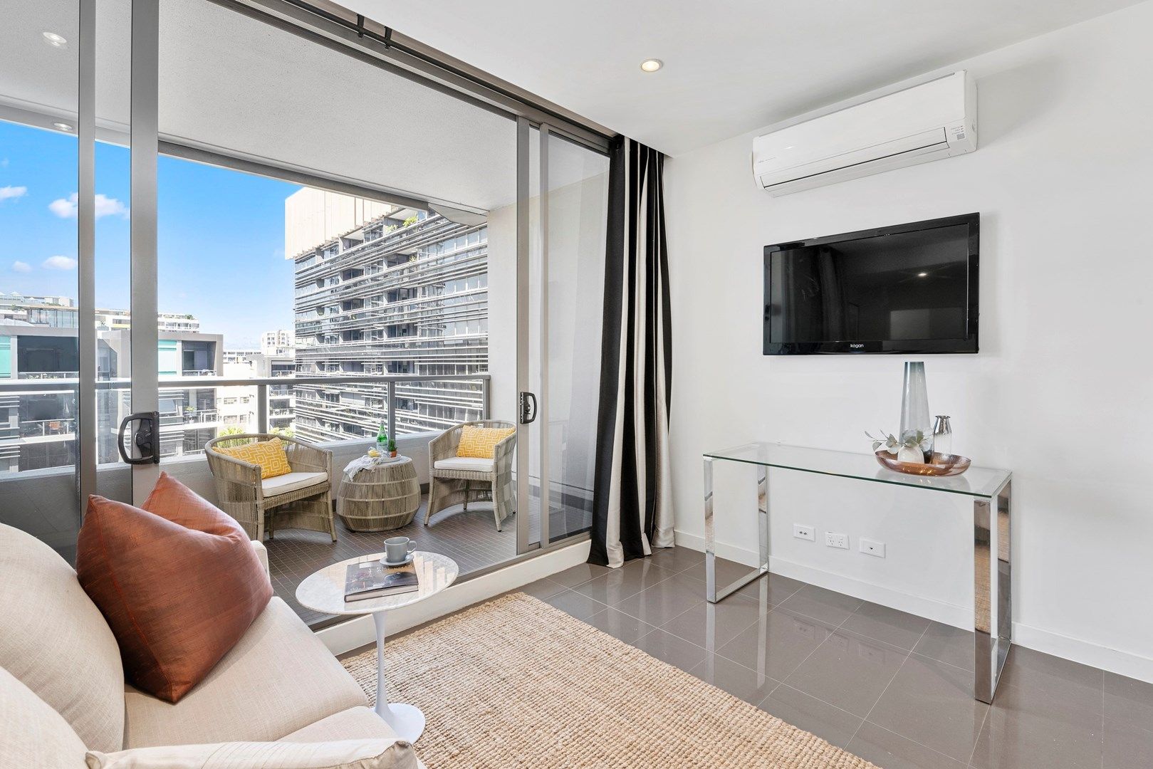 Apartment / Unit / Flat for rent