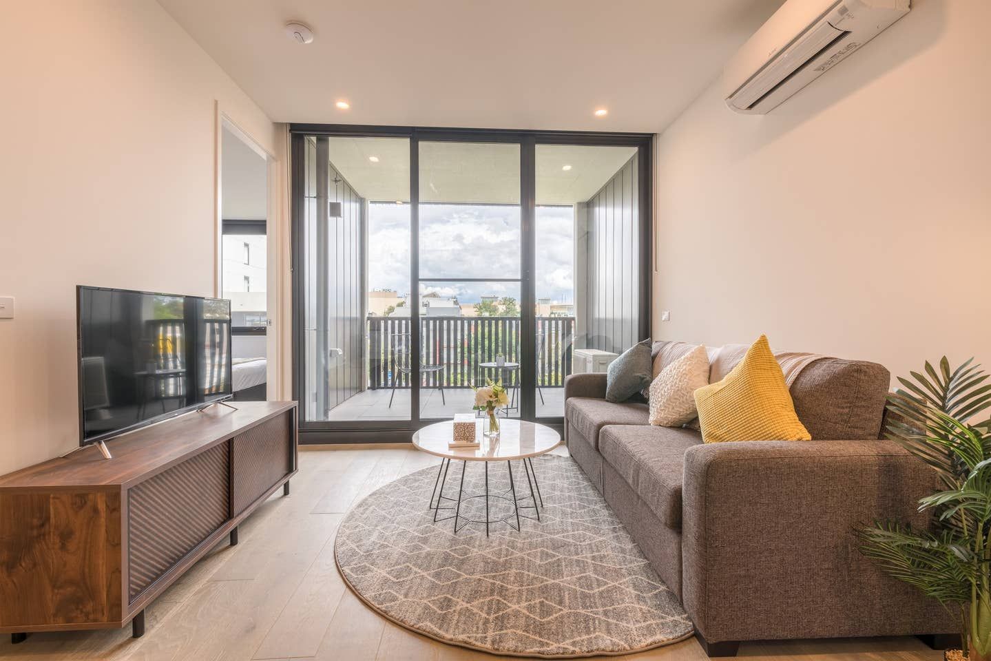 Apartment / Unit / Flat for rent