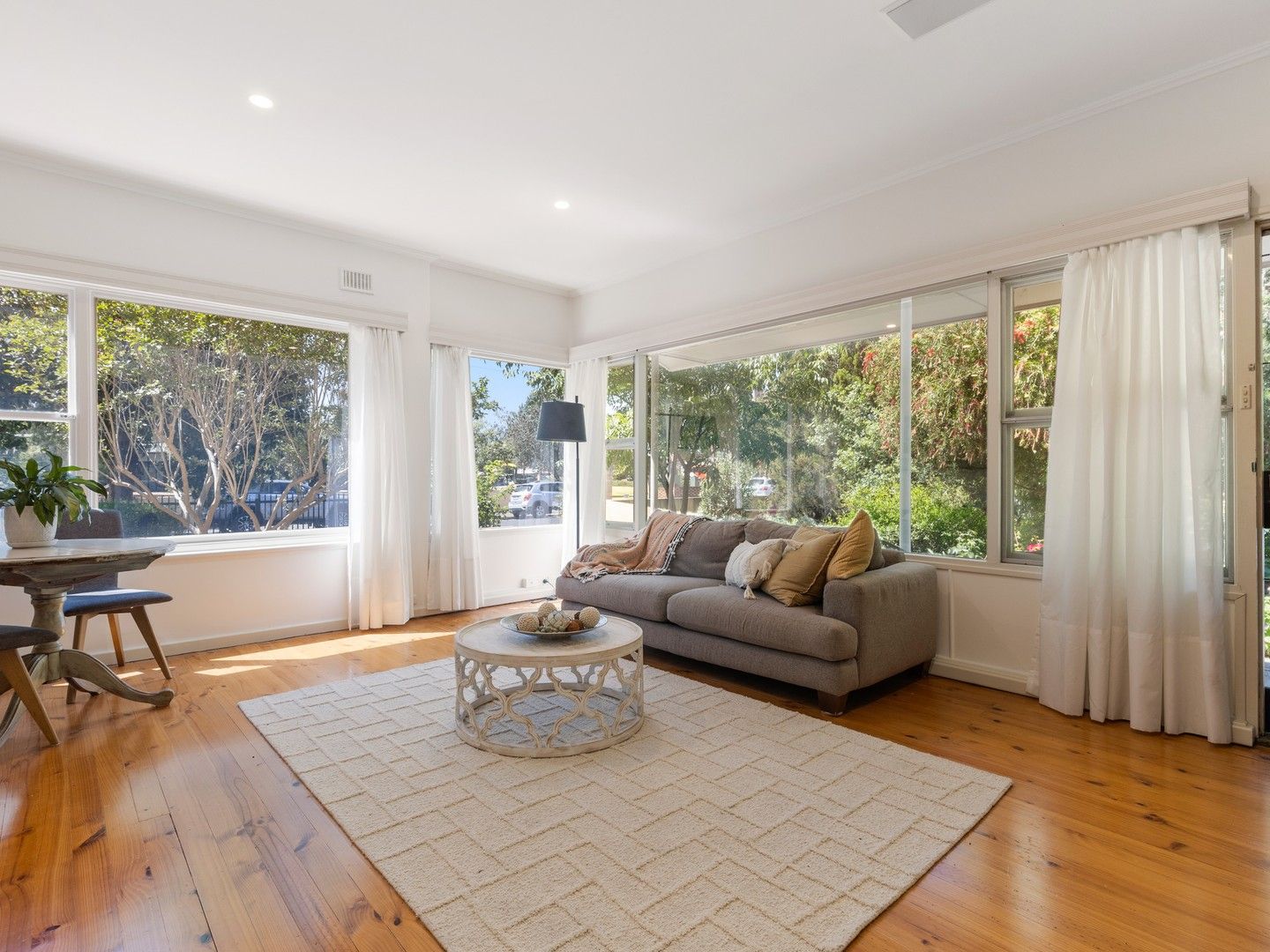 Apartment / Unit / Flat for rent