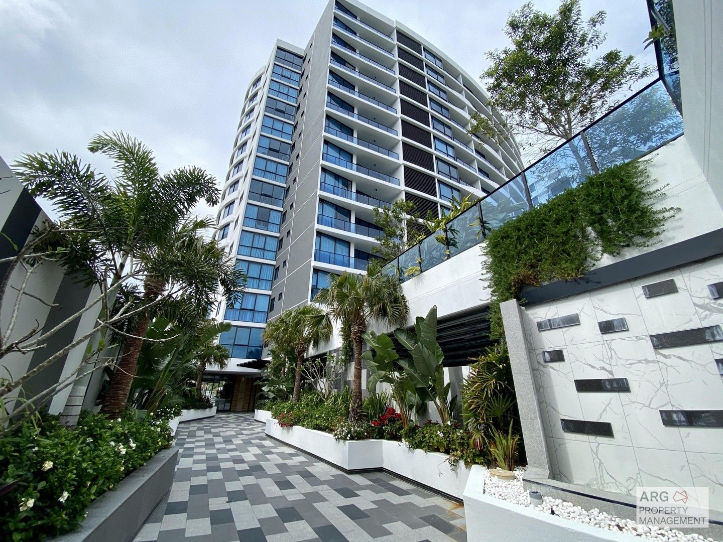 Apartment / Unit / Flat for rent