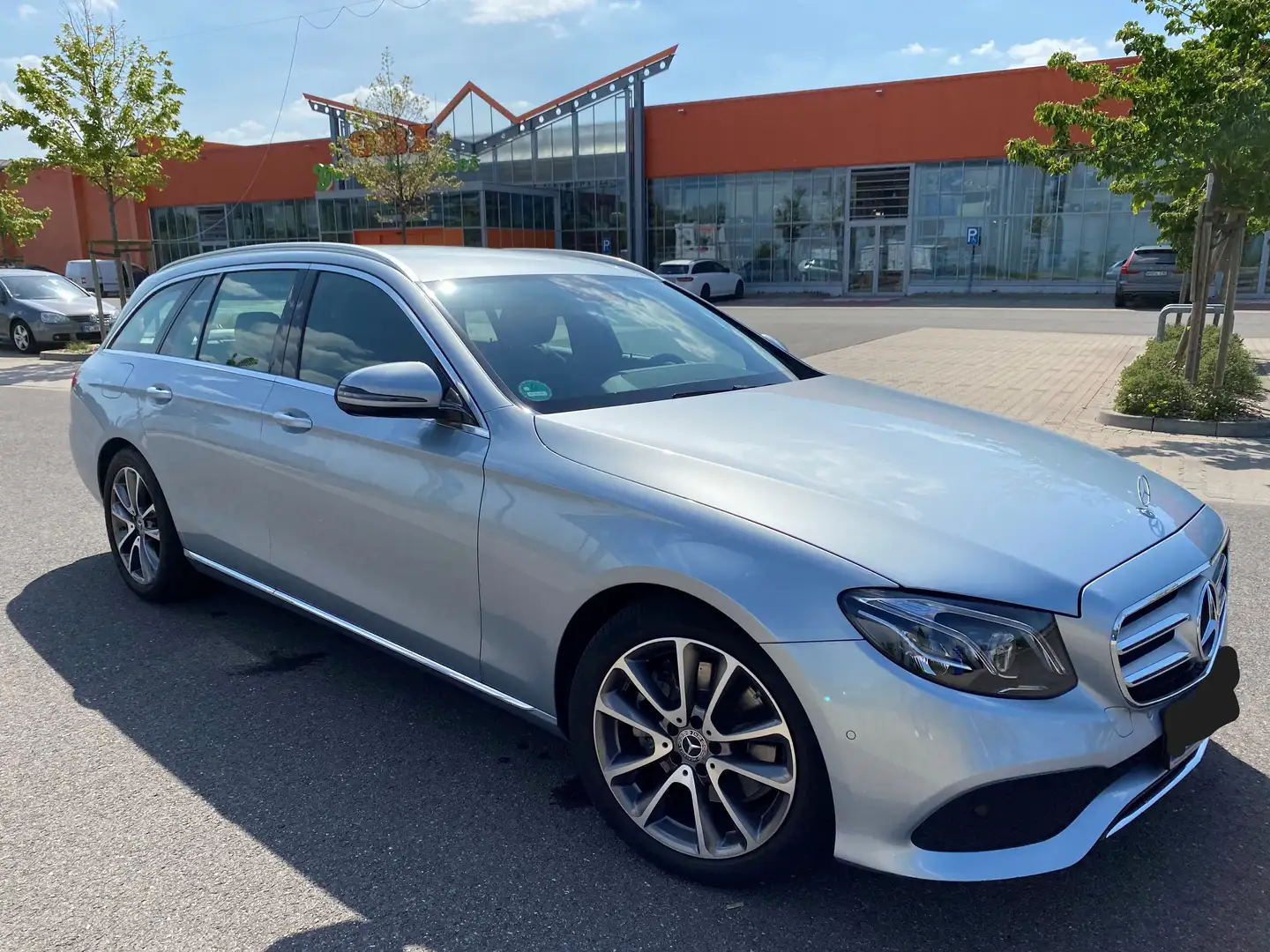 2018 Mercedes-Benz E 220 Avantgarde/9G/Multibeam-LED/Navi/Kamera/TOP-Gepfl.